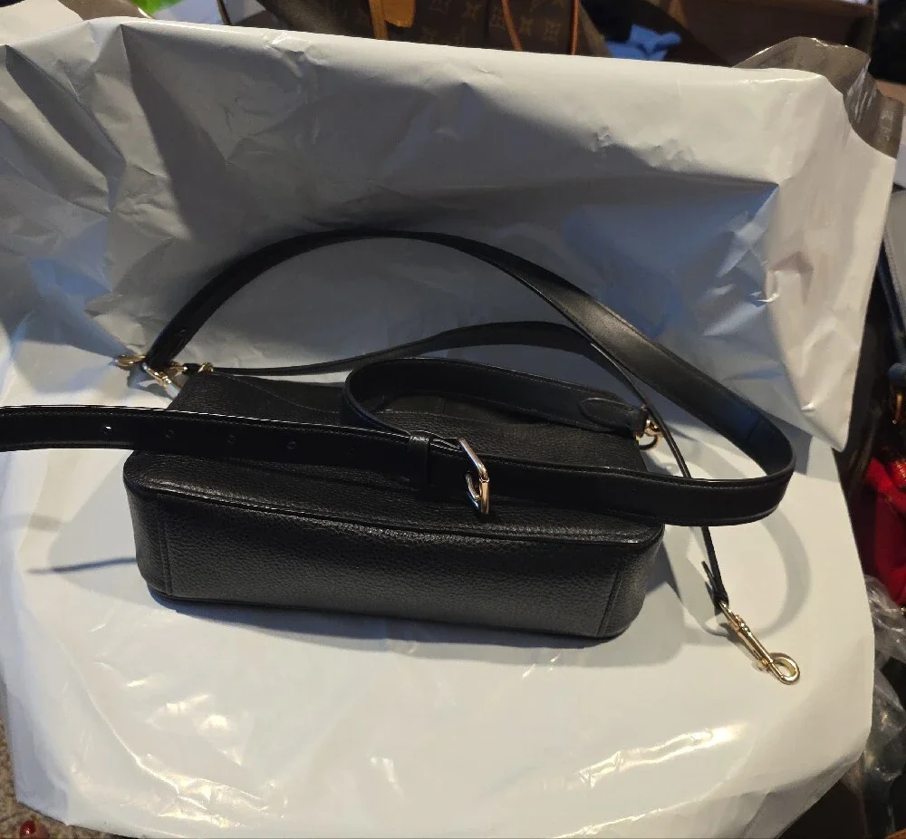 Coach compact shoulder
